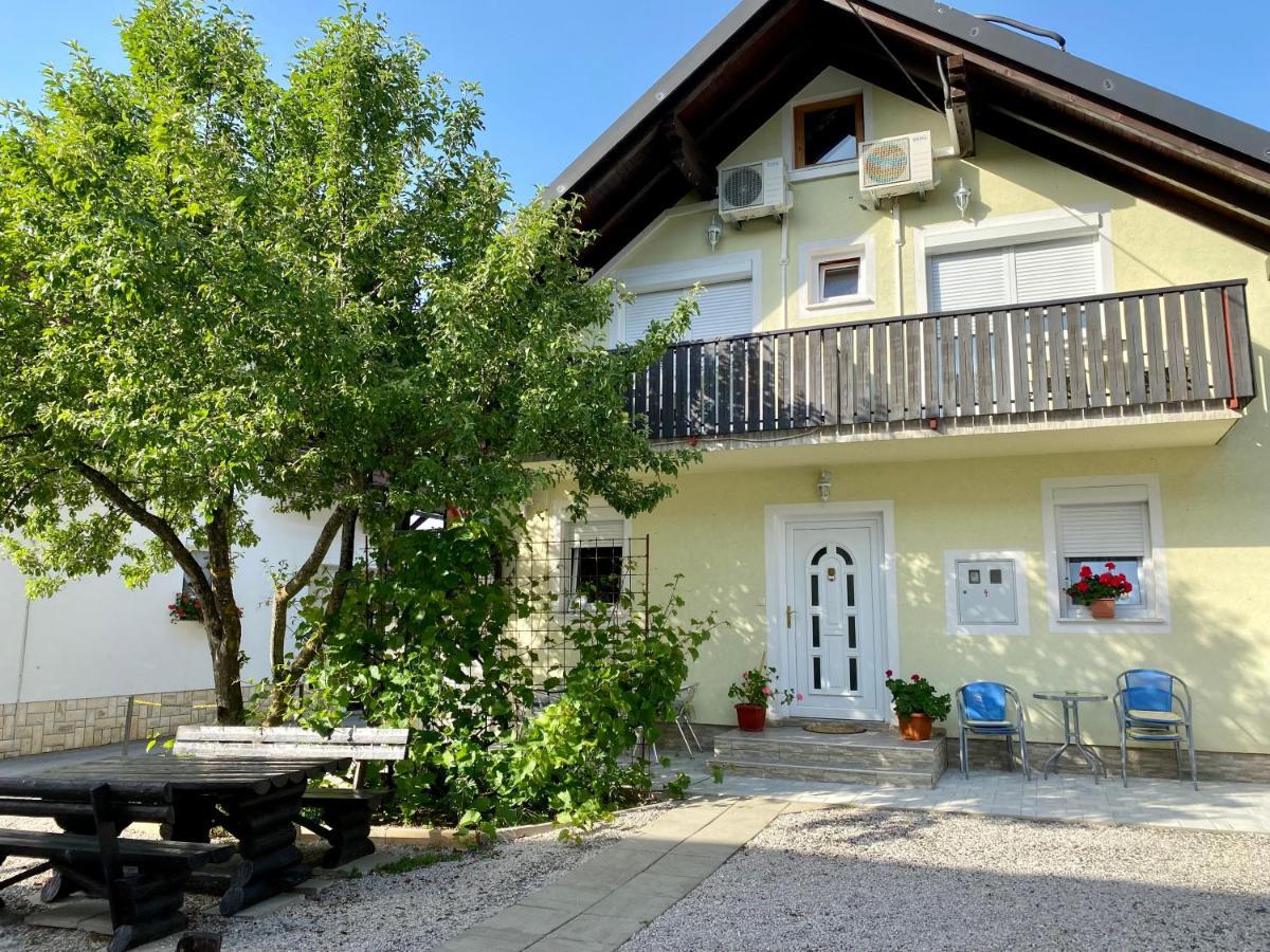 מלון Plitvička Jezera House Kajfes מראה חיצוני תמונה